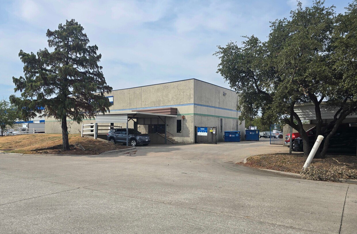 1401 Capital Dr View 5