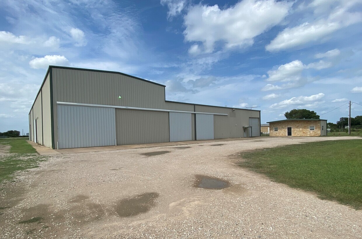 2591 Malloy Bridge Rd