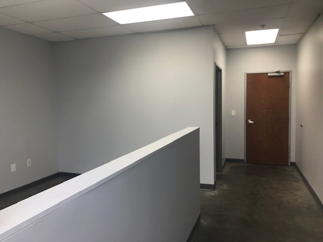 307 N Rogers Rd image 15